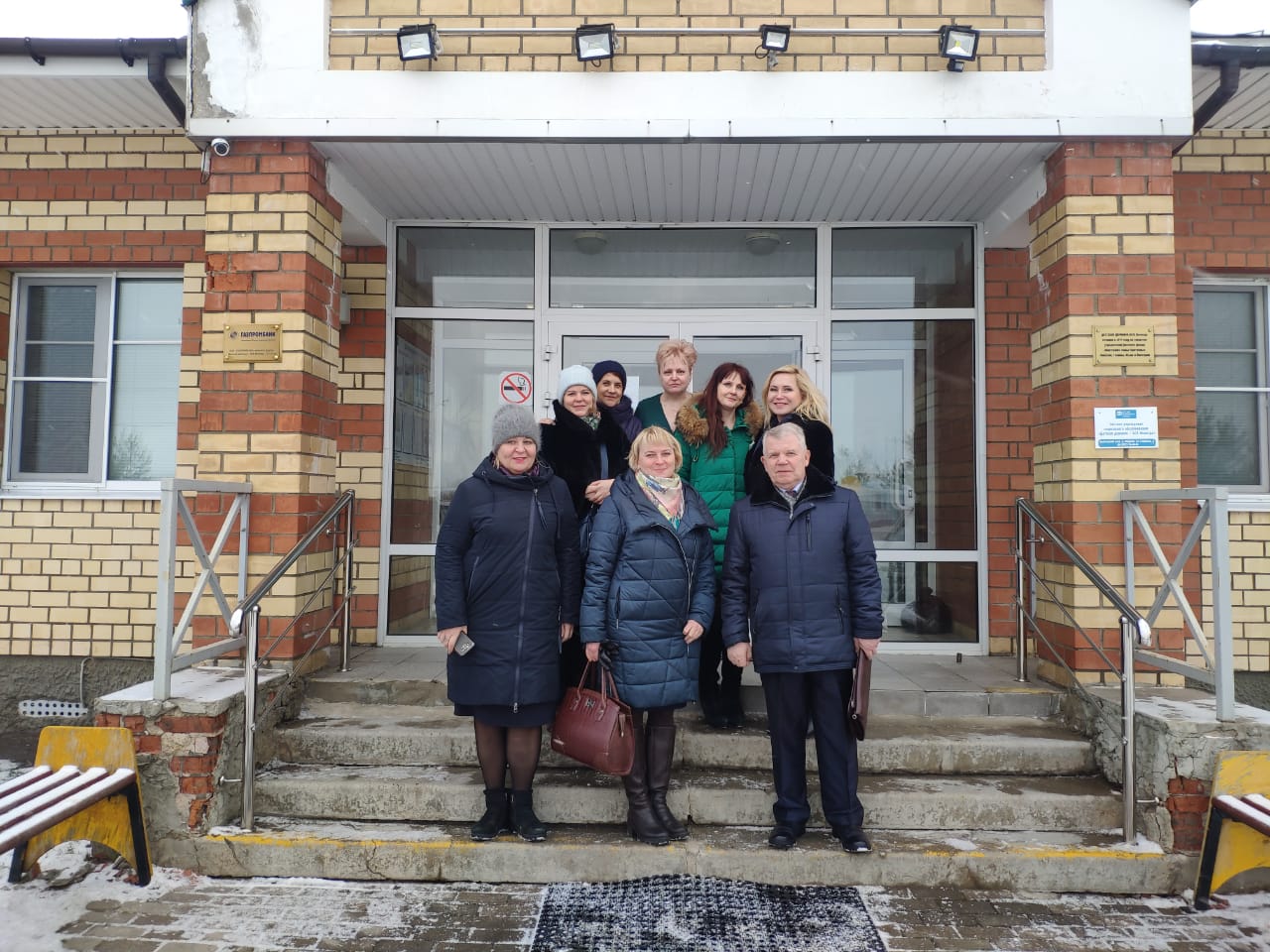 С опытом поддержки приемных семей в Детской деревне-SOS Вологда познакомились члены комиссии по социальным вопросам Общественной палаты 