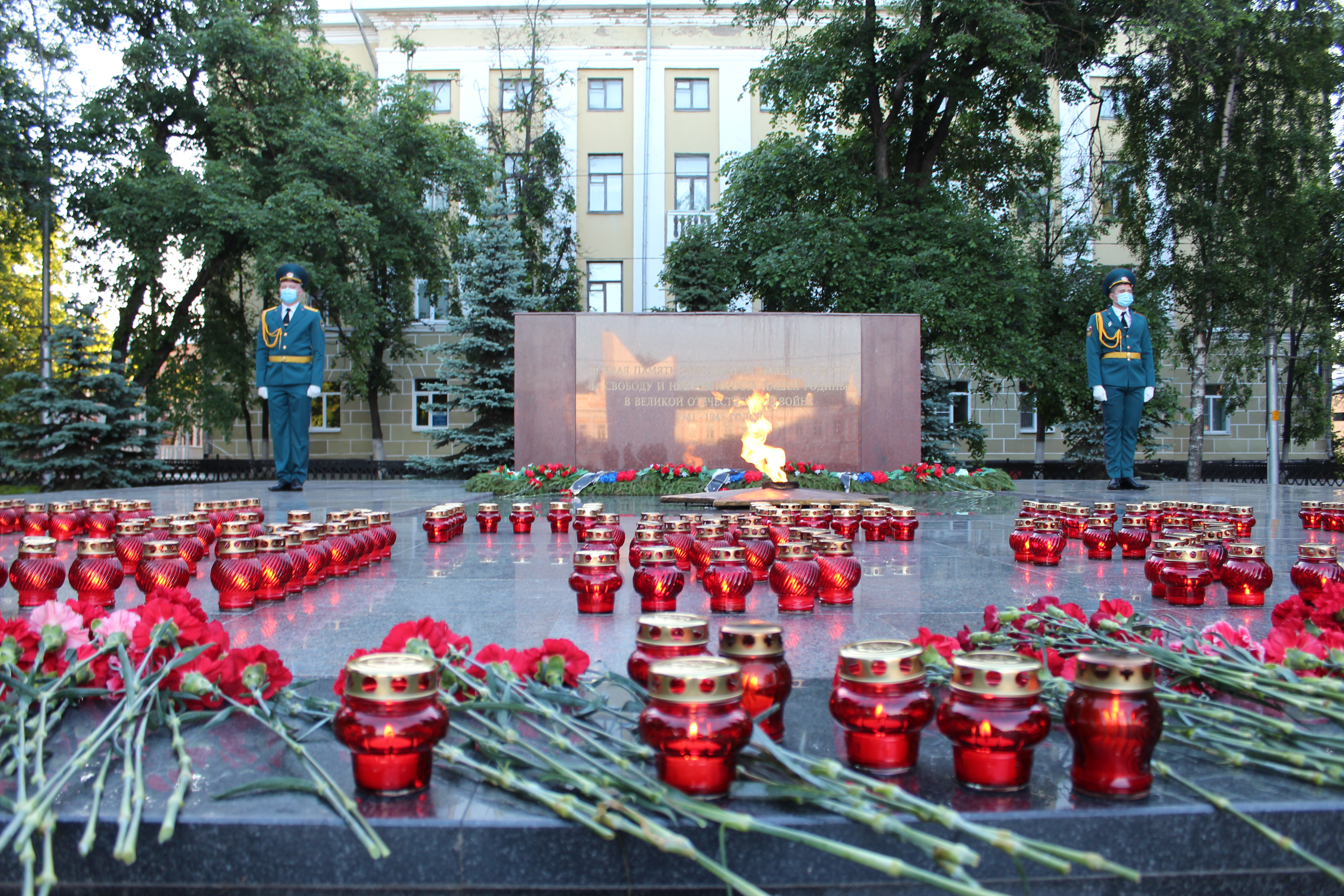 Члены Общественной палаты Вологодской области зажгли свечи памяти 