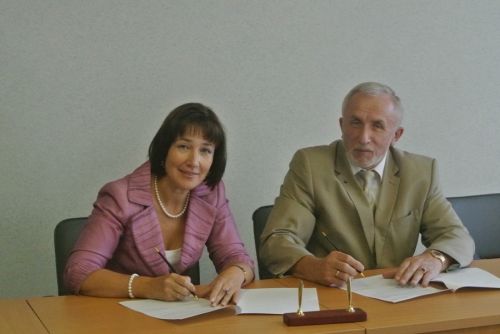Подписание Соглашения о взаимодействии между Уполномоченным по правам ребенка в Вологодской области и Общественной палатой Вологодской области