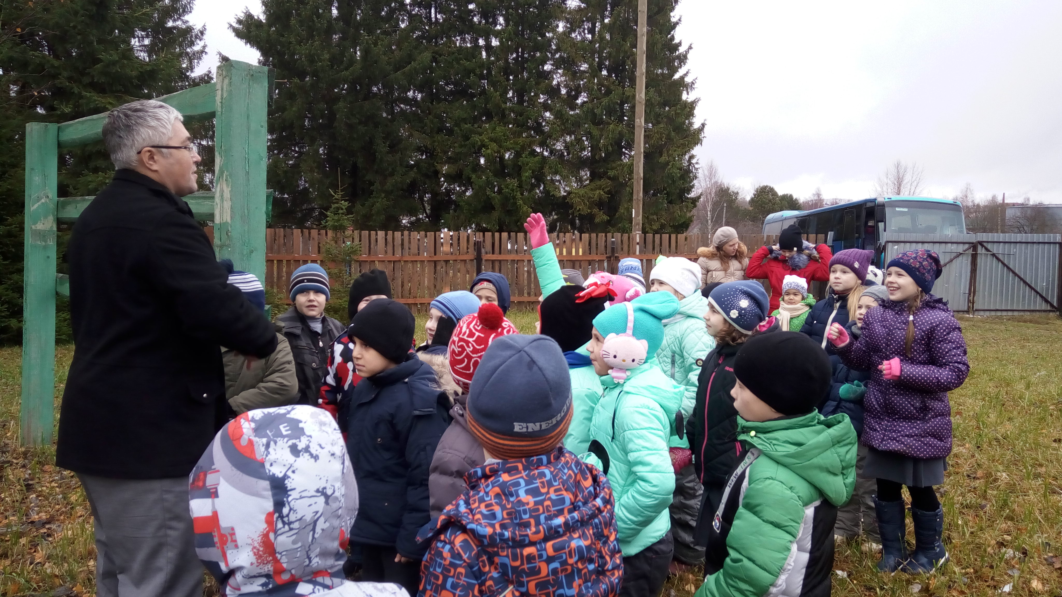Общественники провели для школьников урок в дендрологическом саду 
