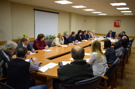 Председатель ОП ВО Ольга Данилова приняла участие в круглом столе с представителями политических партий