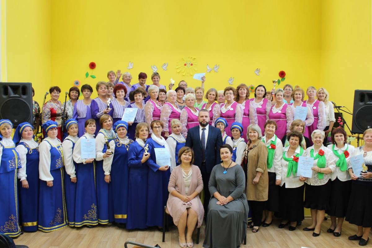 В Октябрьском доме-интернате для престарелых и инвалидов впервые прошел конкурс вокально-хоровых коллективов пенсионеров Вологодской области