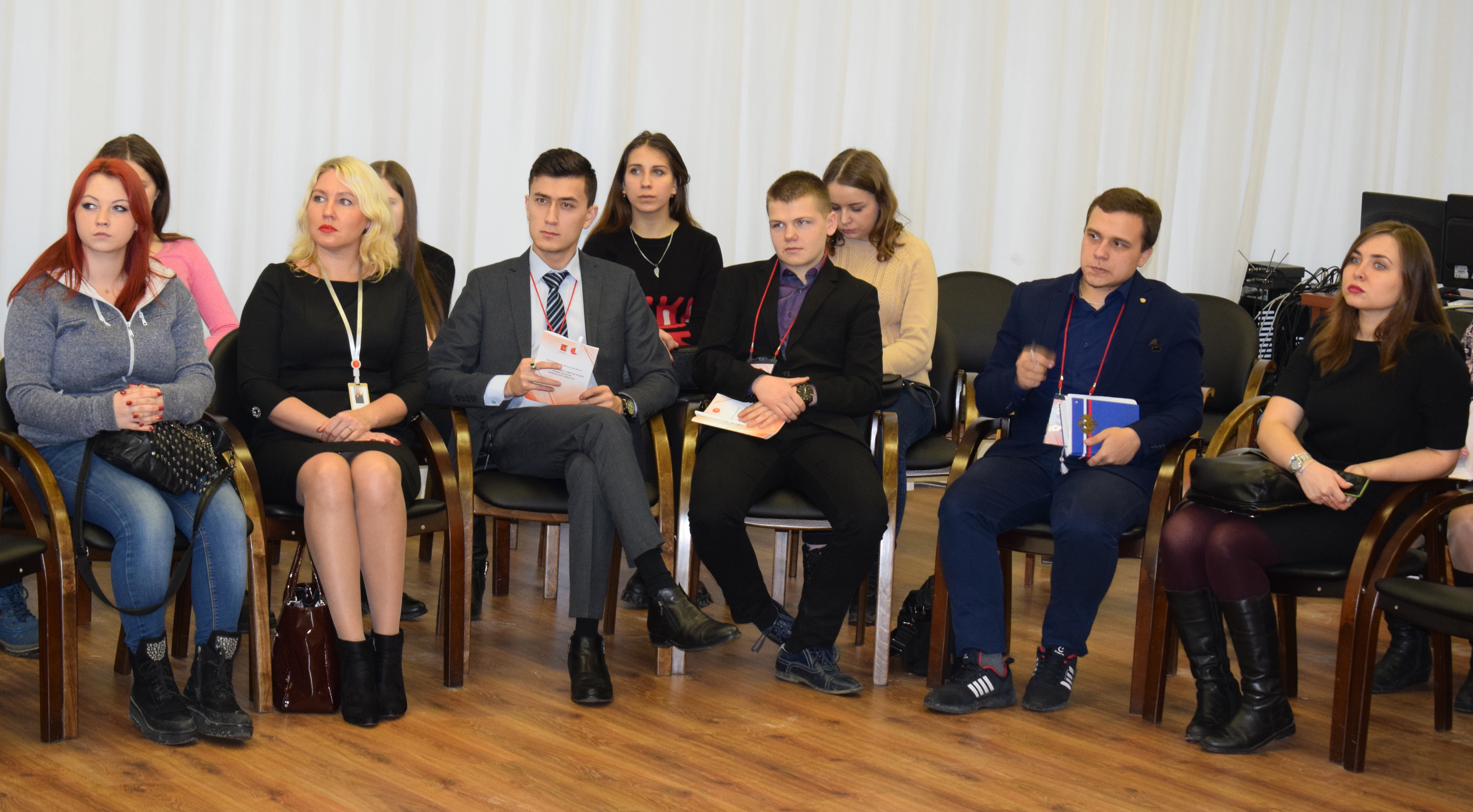 Что не так с современной молодёжью, обсудили на областном Гражданском форуме