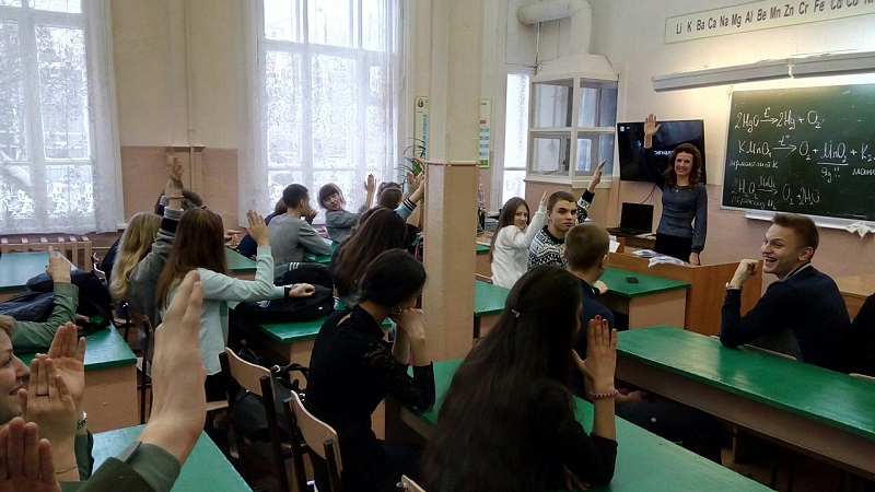 Член ОП ВО Людмила Потаева рассказала старшеклассникам о вреде алкоголя